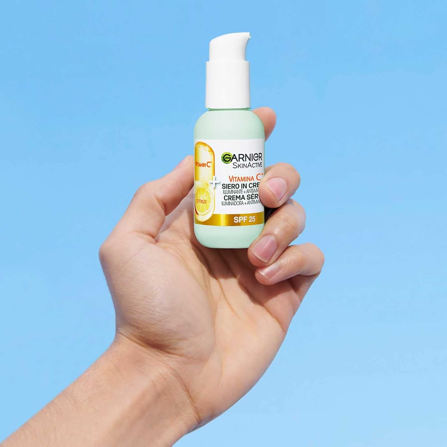 Garnier SkinActive Vitamin C Sérum-Crème Éclat 2-en-1 SPF 25 50ml – Image 3